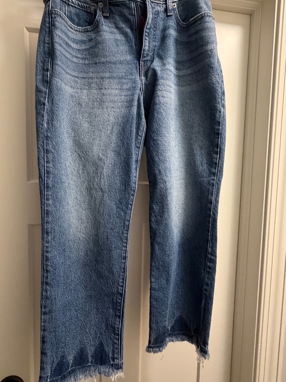 Lucky Brand Straight Leg Blue Washed Jeans with Frayed Hem